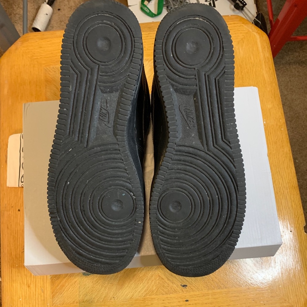 Air Force 1 - Picture 4 of 5
